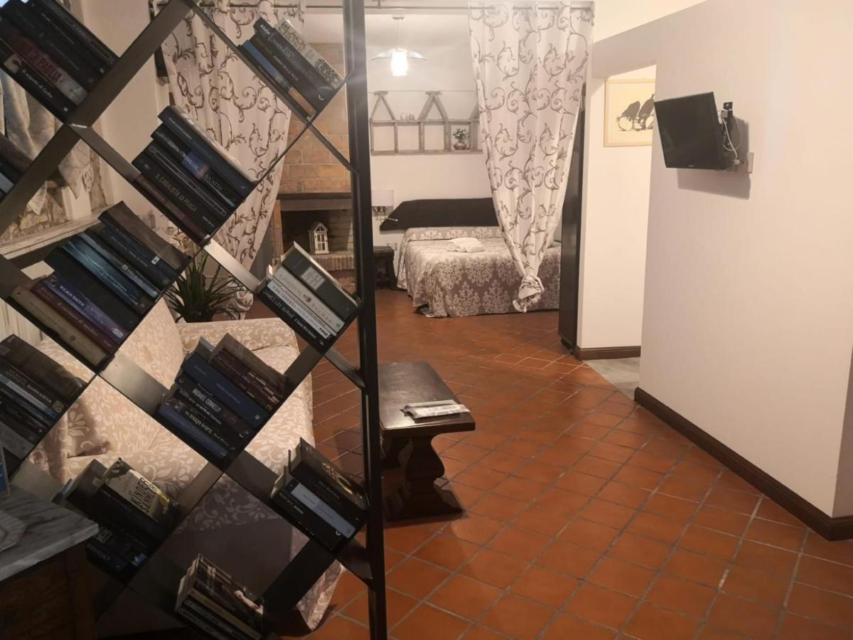 Il Torrione Bed & Breakfast กัสติลโยเน เดล ลาโก ภายนอก รูปภาพ