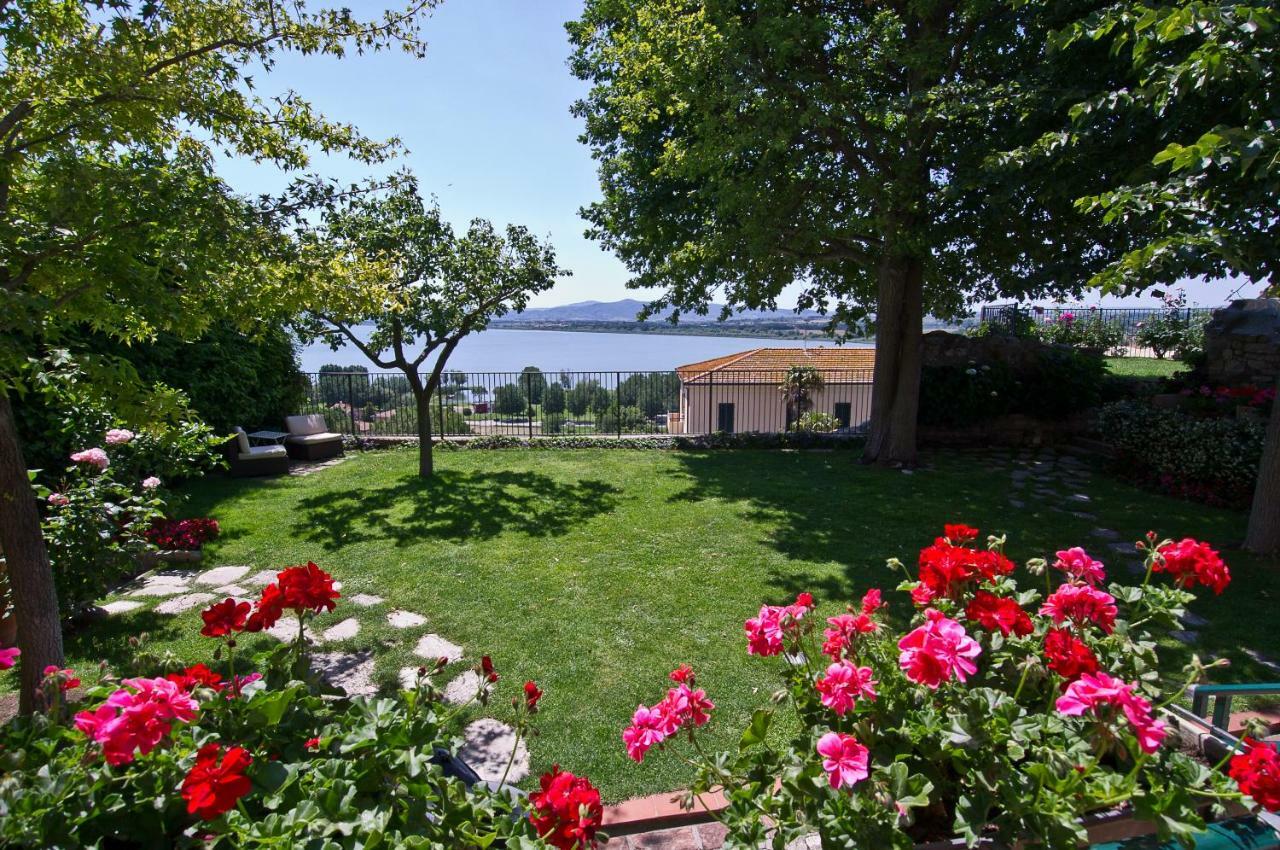 Il Torrione Bed & Breakfast กัสติลโยเน เดล ลาโก ภายนอก รูปภาพ