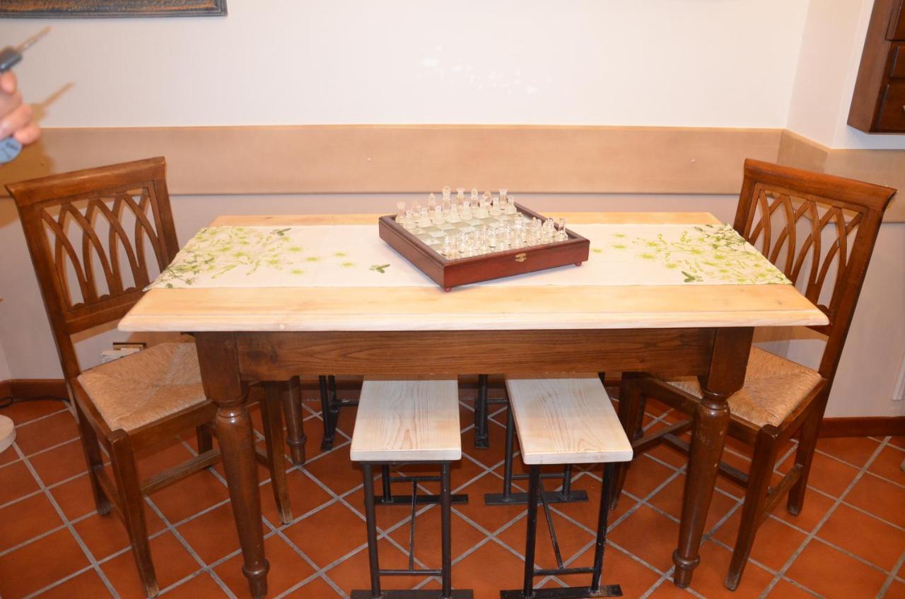 Il Torrione Bed & Breakfast กัสติลโยเน เดล ลาโก ภายนอก รูปภาพ