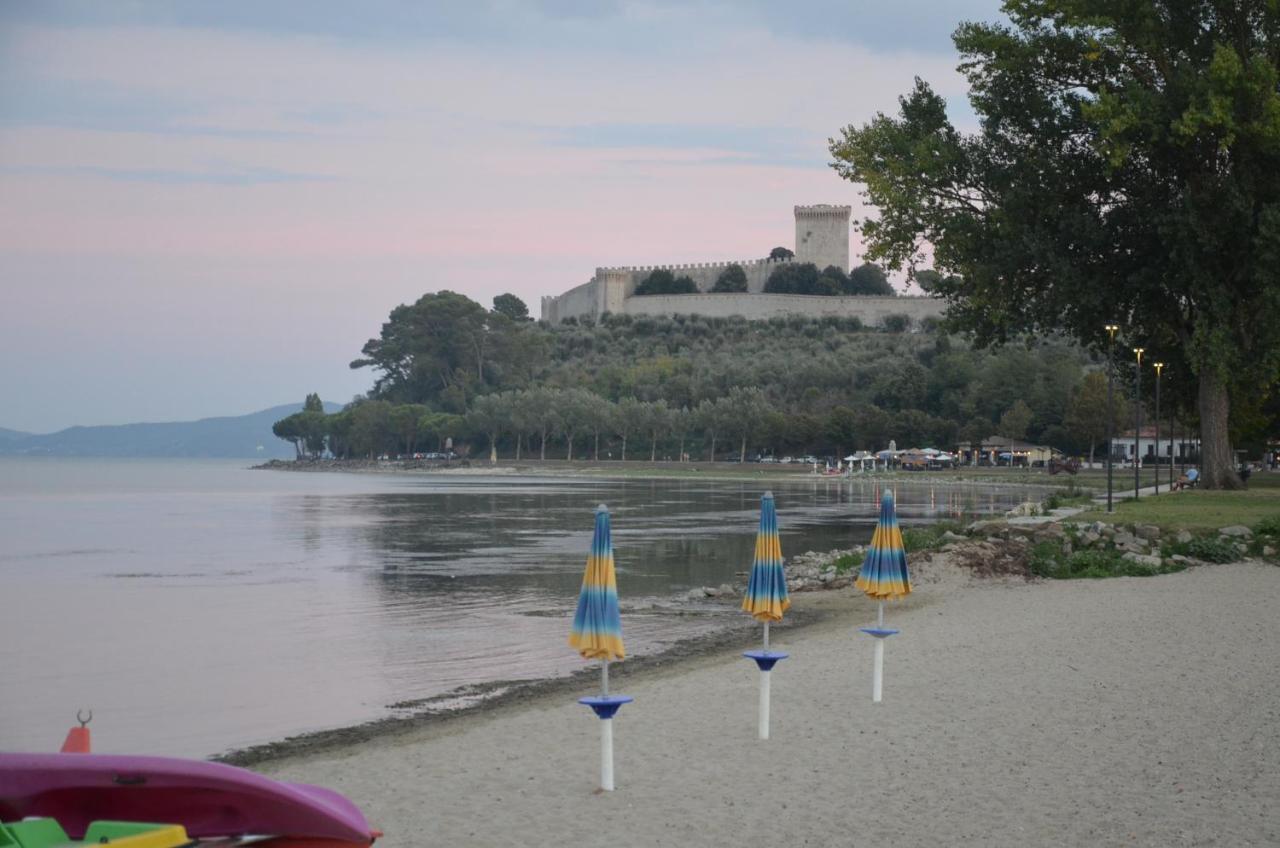 Il Torrione Bed & Breakfast กัสติลโยเน เดล ลาโก ภายนอก รูปภาพ